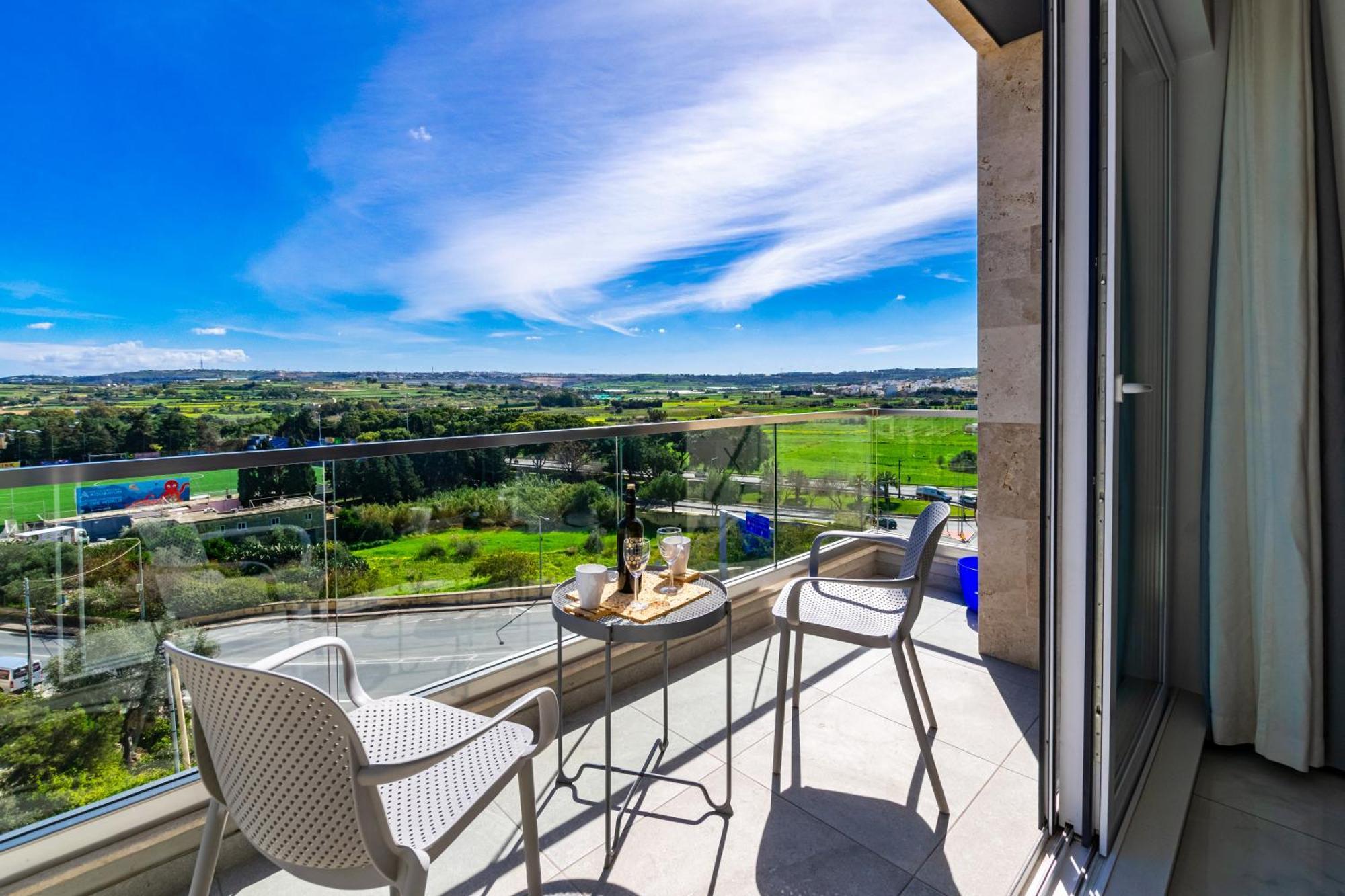 New Spacious Apartment With Amazing View Bugibba เซนต์พอลส์เบย์ ภายนอก รูปภาพ